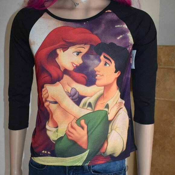 RETRO STYLE Disney Little Mermaid Ariel & Prince Eric Long Sleeve T-Shirt Small - Picture 1 of 10
